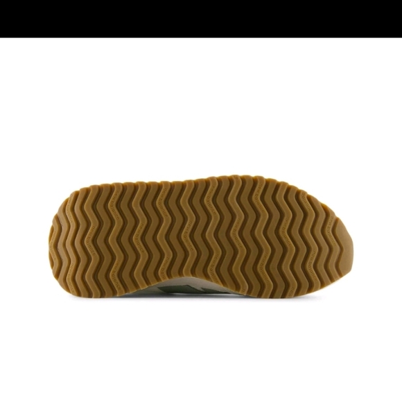 New Balance Women's 327 Retro Style - White/Green - Picture 5 of 9